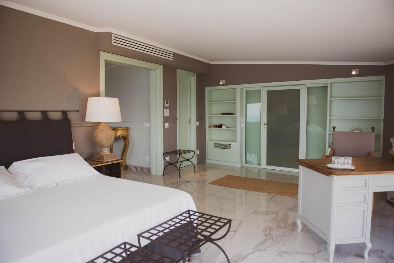 La Librata Boutique Hotel Terracina Buitenkant foto