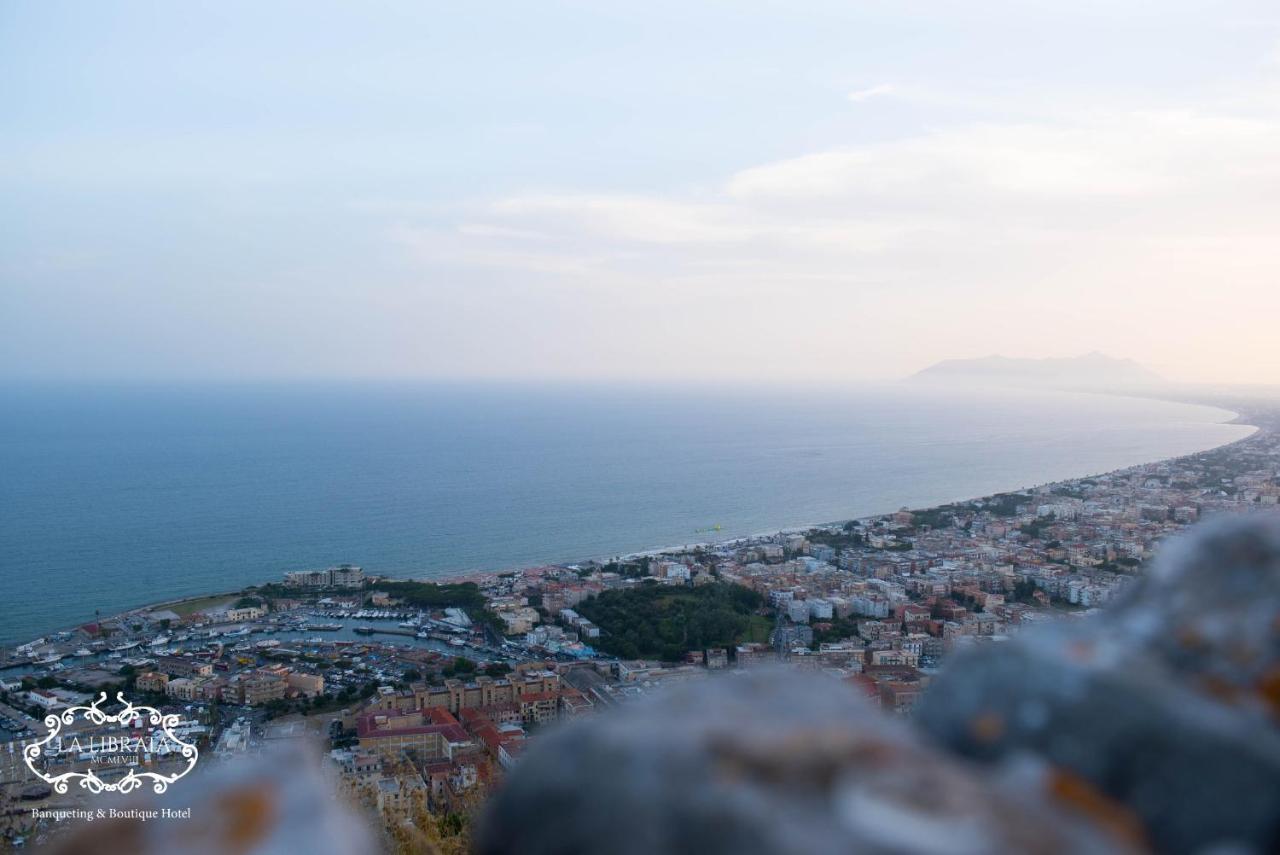 La Librata Boutique Hotel Terracina Buitenkant foto