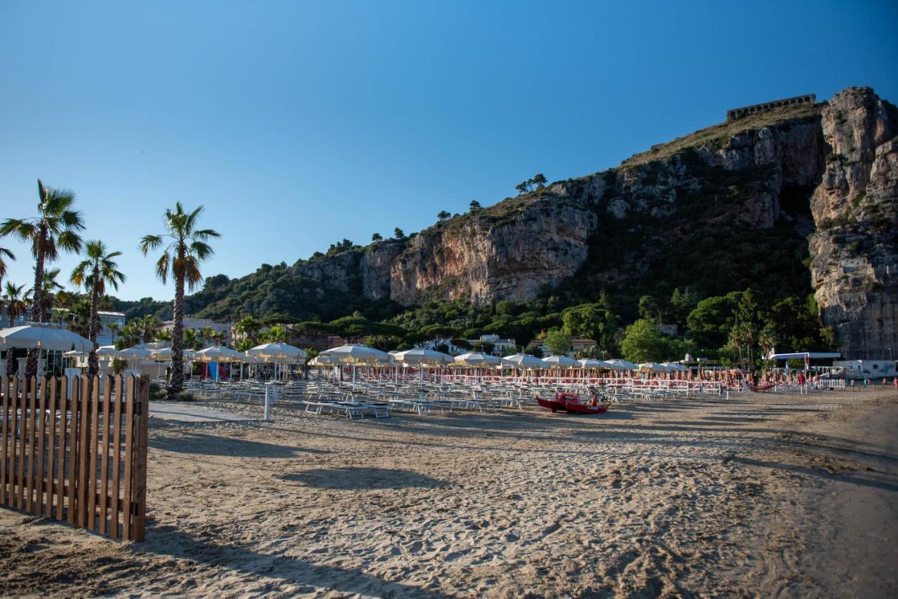 La Librata Boutique Hotel Terracina Buitenkant foto